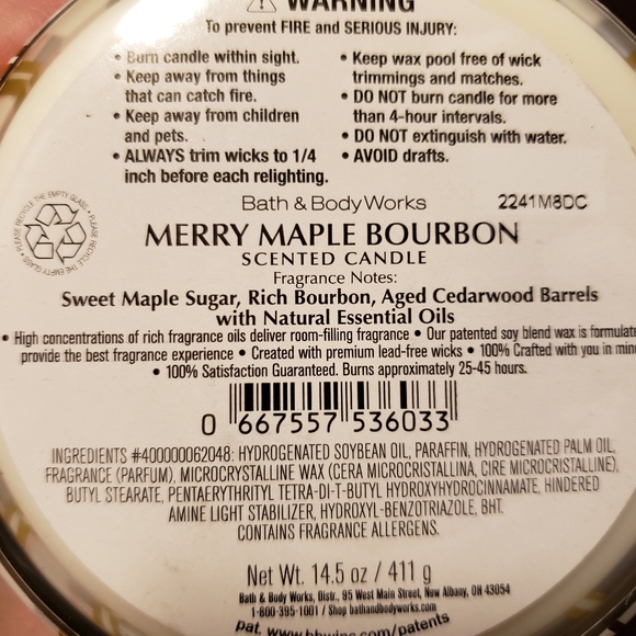 3 Wick Candle Merry Maple Bourbon - Picture 2 of 3
